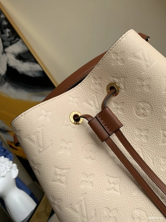 WIS VUITTON LOUIS NEONOE MM 1116